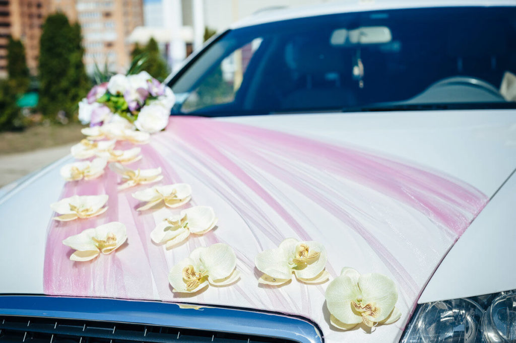 Арт.: 139-027 Ленты для машины на свадьбу Белые розы и зелень