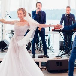 Кавер-группа на свадьбу Кавер-группа на свадьбу