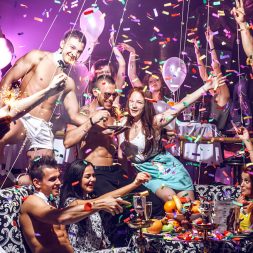 Стриптиз на девичник Стриптиз на девичник